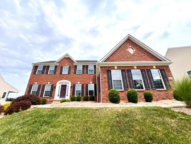 Building Photo - 3006 Farm View Dr