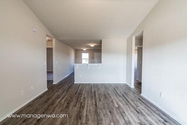 Foto del edificio - Cozy 4 Bedroom Elkins Home! Lots of upgrades!!