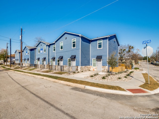 Photo - 143 Lucas St Apartment