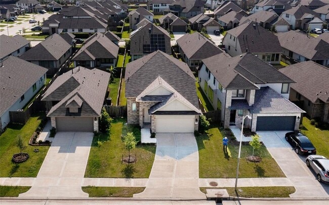 Building Photo - 8910 Oak Ivy Ln