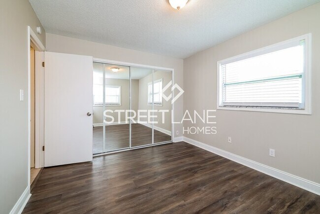 Building Photo - NOW OFFERING $250 OFF FIRST FULL MONTH'S R...