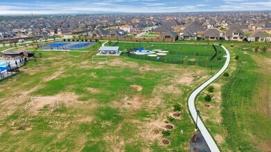 Building Photo - 3012 Majestic Sunrise Dr