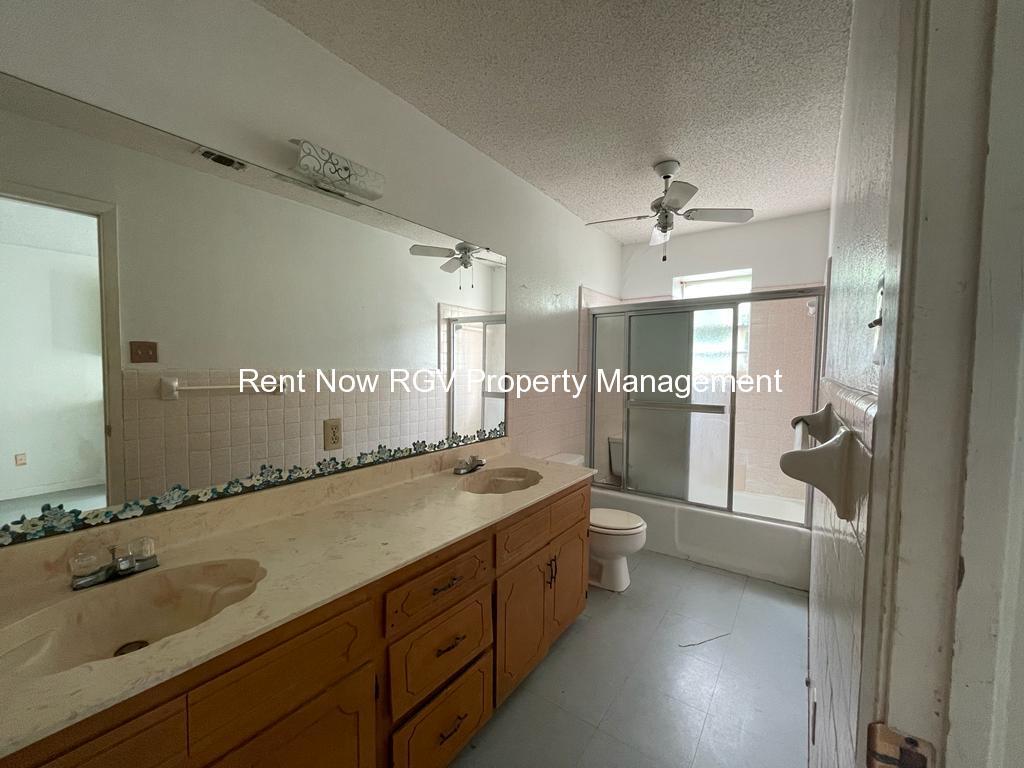 521 E Sprague St, Edinburg, TX 78539 Condo for Rent in Edinburg, TX