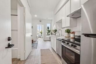Interior Photo - LEASE UP