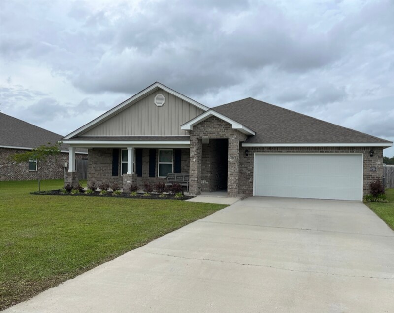 Primary Photo - 8768 Palmetto Dr