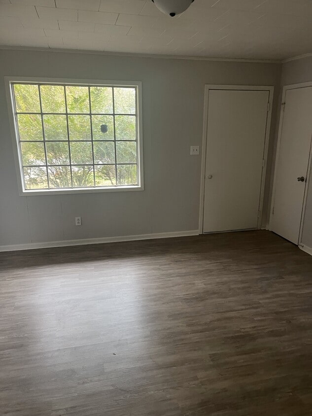 Building Photo - 129 Pistachio Dr