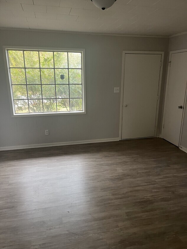 Foto del edificio - 129 Pistachio Dr