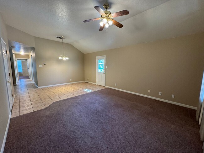 Building Photo - 4803 John David Dr