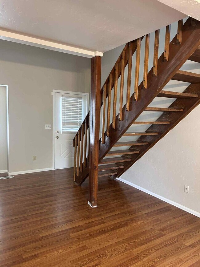 Building Photo - Stylish 2-Bedroom Home with Bonus Room & F...