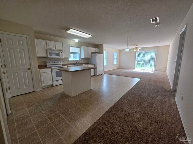 Foto del edificio - 10552 Wilderness Ln