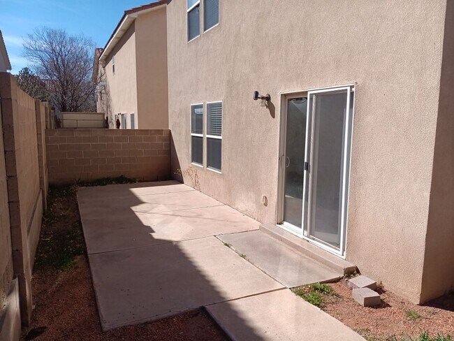 Foto del edificio - 3 Bedroom, 2.25 Bathroom Home! Schedule a Showing Today!