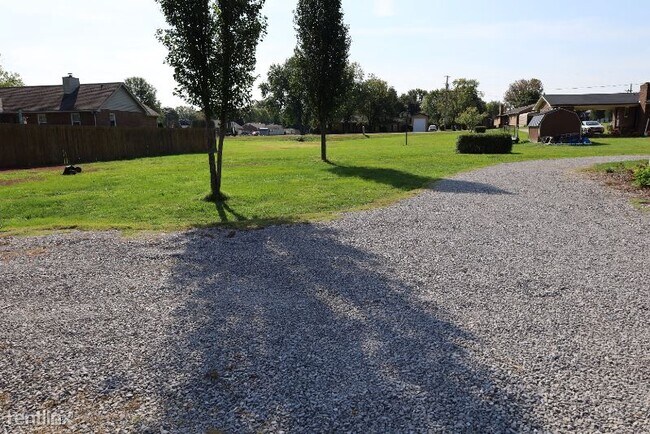 Building Photo - 3 br, 2 bath House - 305 Maple Hill Rd.