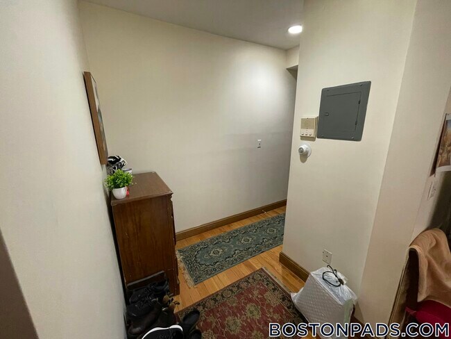 Foto del edificio - 240 Kelton St