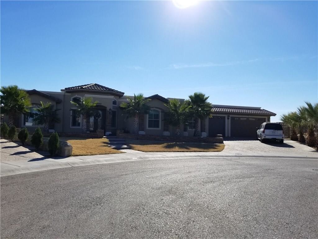 Primary Photo - 3084 Coyote Pass Ln