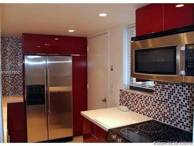 Foto principal - 301 Golden Isles Dr
