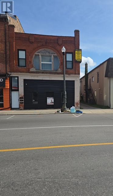 Photo principale - 692 Dundas St