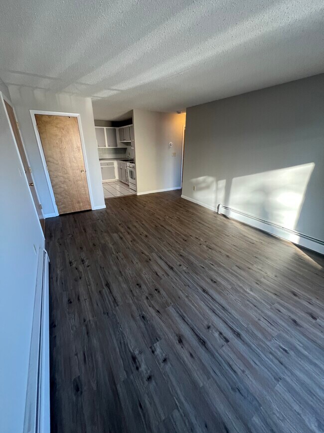 Building Photo - British Colonial