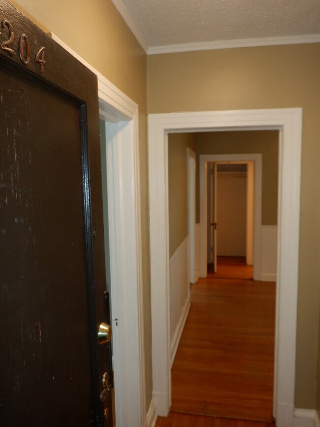 Building Photo - 28 Whitney St