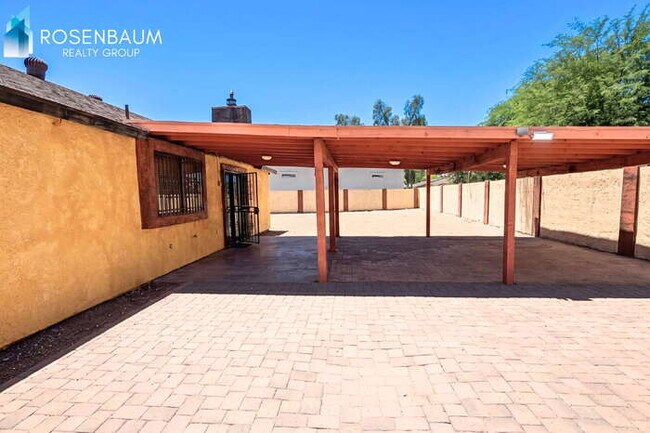 Building Photo - 3452 N 67th Dr