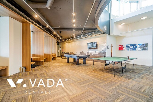 Photo du bâtiment - The Columbia at Brewery District Apartment...