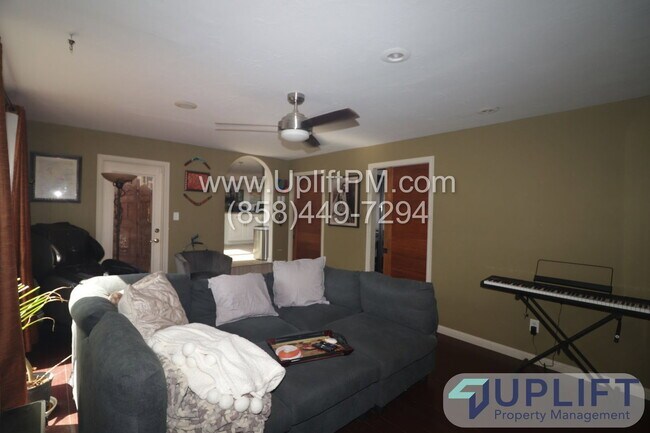 Foto del edificio - 2655 Chauncey Dr