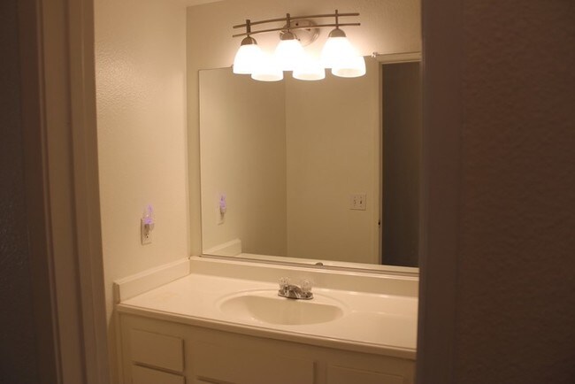 Foto del edificio - 158 W Grove St
