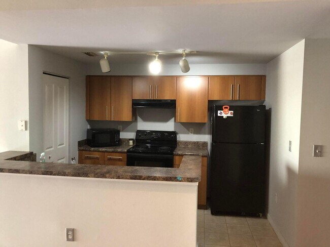 Foto del edificio - 5980 W Sample Rd