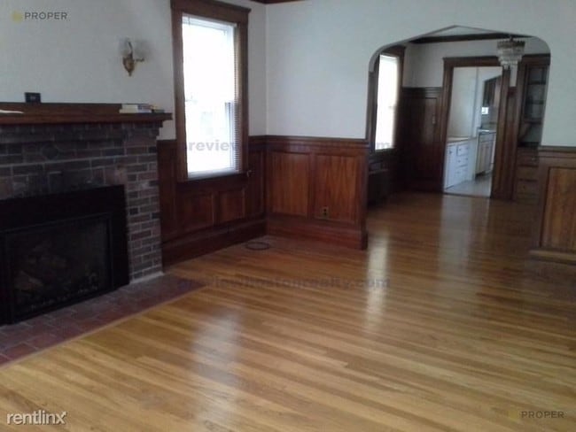 Building Photo - 31 Greycliff Rd