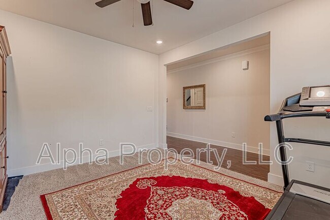 Building Photo - 126 Pewter Cir