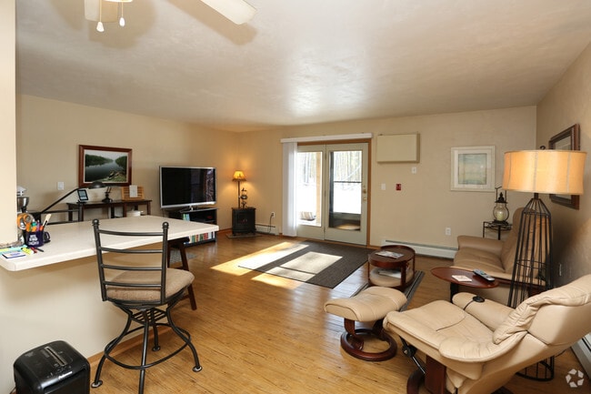Highland Spring Villas Apartments - Wausau, WI | Apartments.com