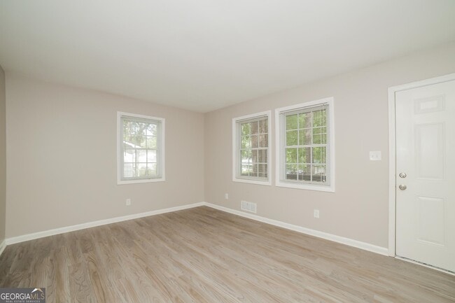 Building Photo - 436 Voyles Dr