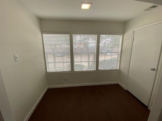 Building Photo - 12902 Brant Rock Dr