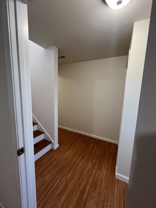 Foto del edificio - 3 Bedroom 2 bath 2 car garage house