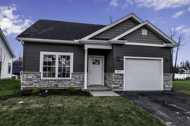 Patio Home 2 bed 2 bath - 6875 Transit Road