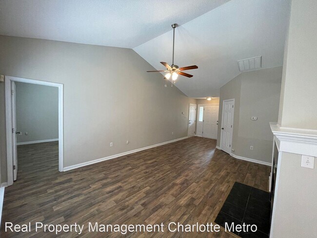 Building Photo - 3 br, 2.5 bath House - 11616 Placer Maple ...