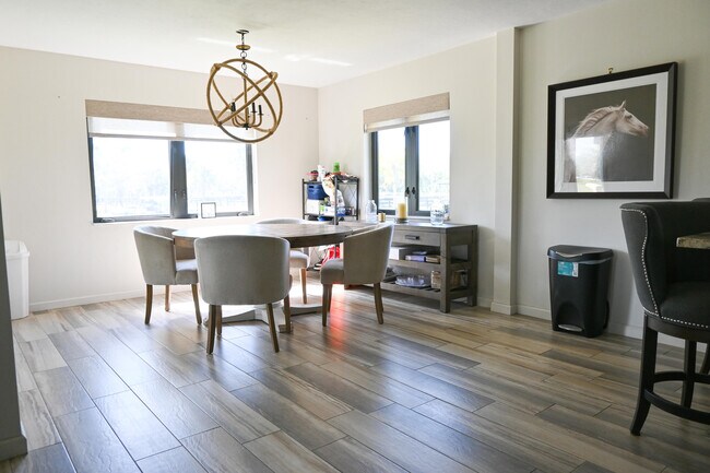 Foto del edificio - 2741 Buck Ridge Trail