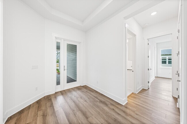 Building Photo - 169 Orman Ct