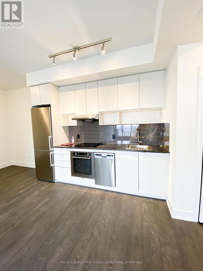 Photo du bâtiment - 7 Mabelle Ave