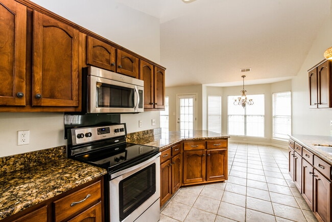 Building Photo - 5466 Belle Ridge Dr