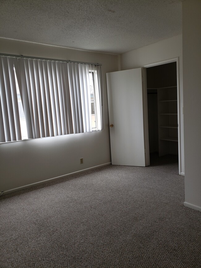 Building Photo - 6588 Segovia Rd