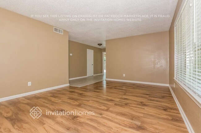 Foto del edificio - 3116 Bridgeford Dr