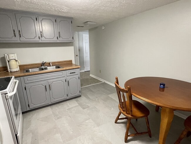 Foto del edificio - 4458 Tarragon Ln