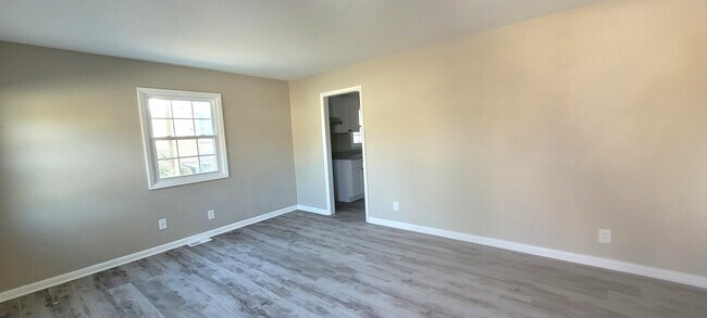 Building Photo - 1908 Darlington Pl