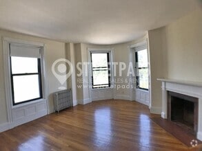 Building Photo - 504 Beacon St