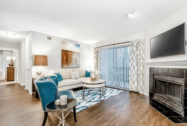 Foto del edificio - Paces Pointe Apartment Homes