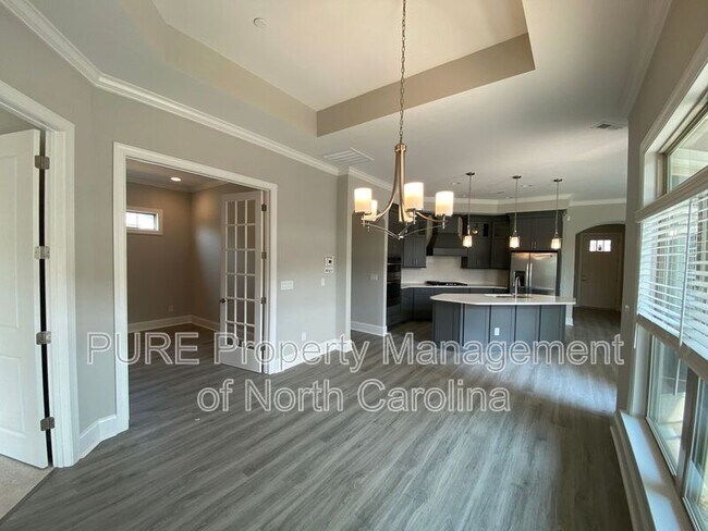 Foto del edificio - 9049 Treetop Wy NW