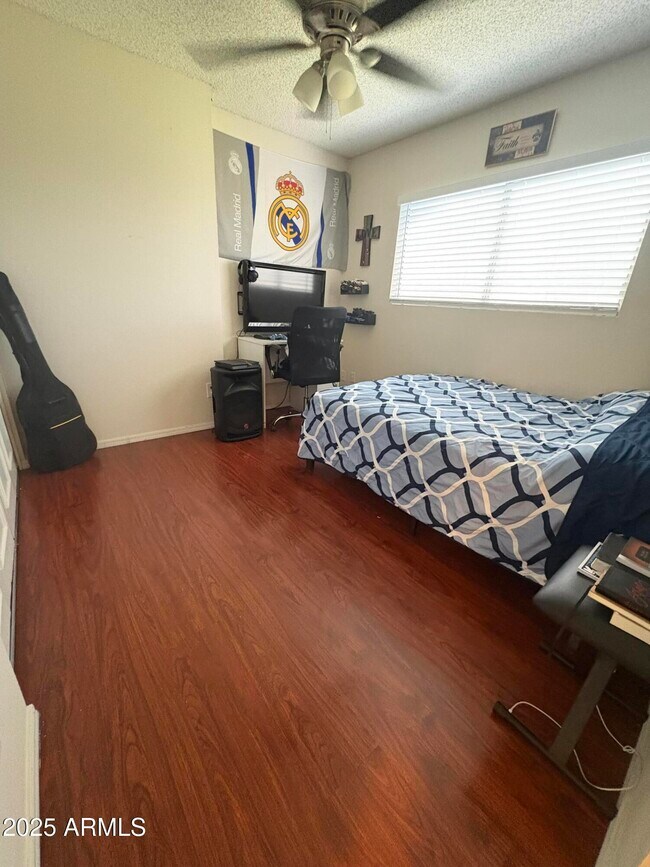 Foto del edificio - 5021 W Echo Ln