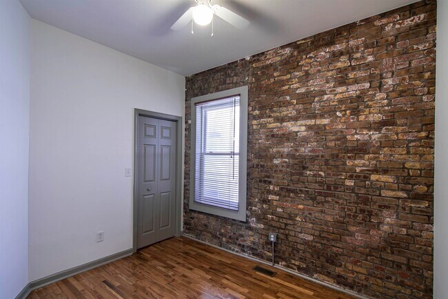 Building Photo - 129 Clifton Pl
