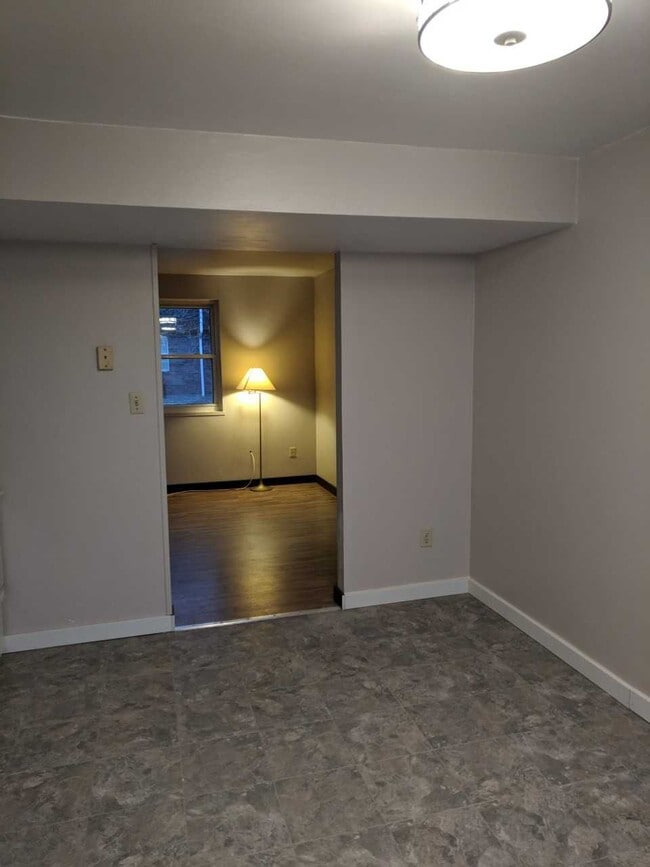 Building Photo - Parkridge Apartments