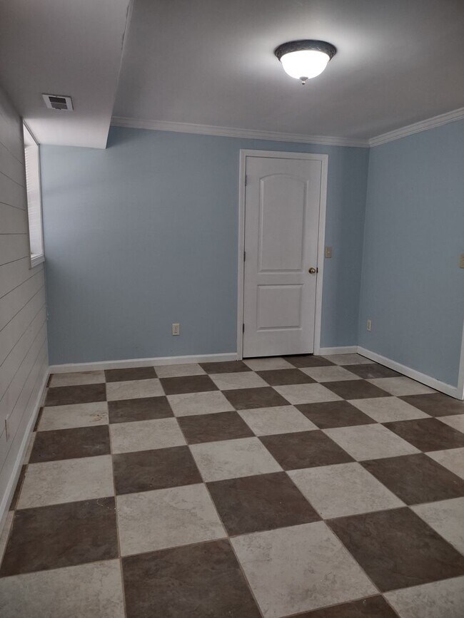 Foto del edificio - 717 Connor Ave
